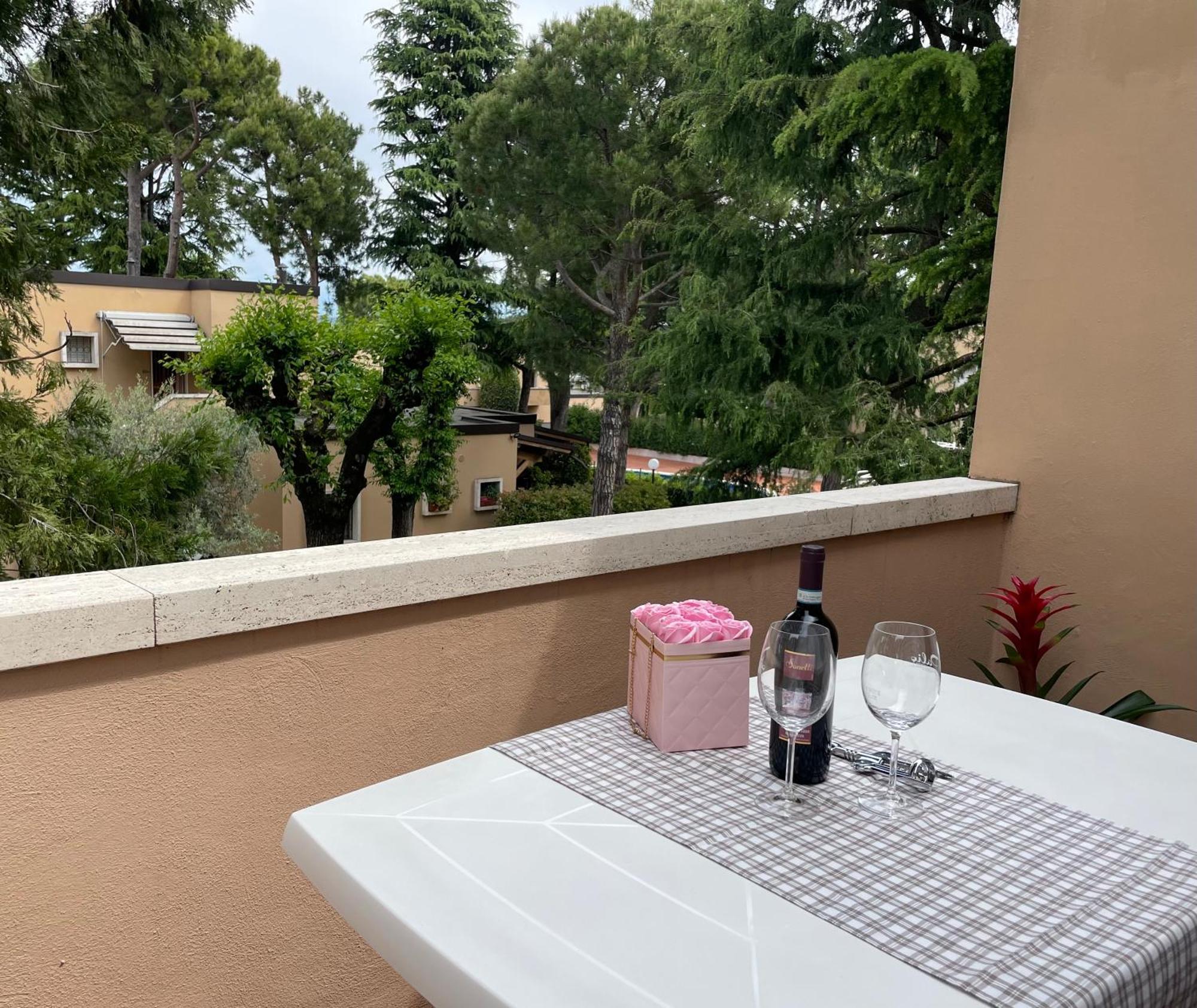 Nico'S Apartment Peschiera del Garda Exterior foto