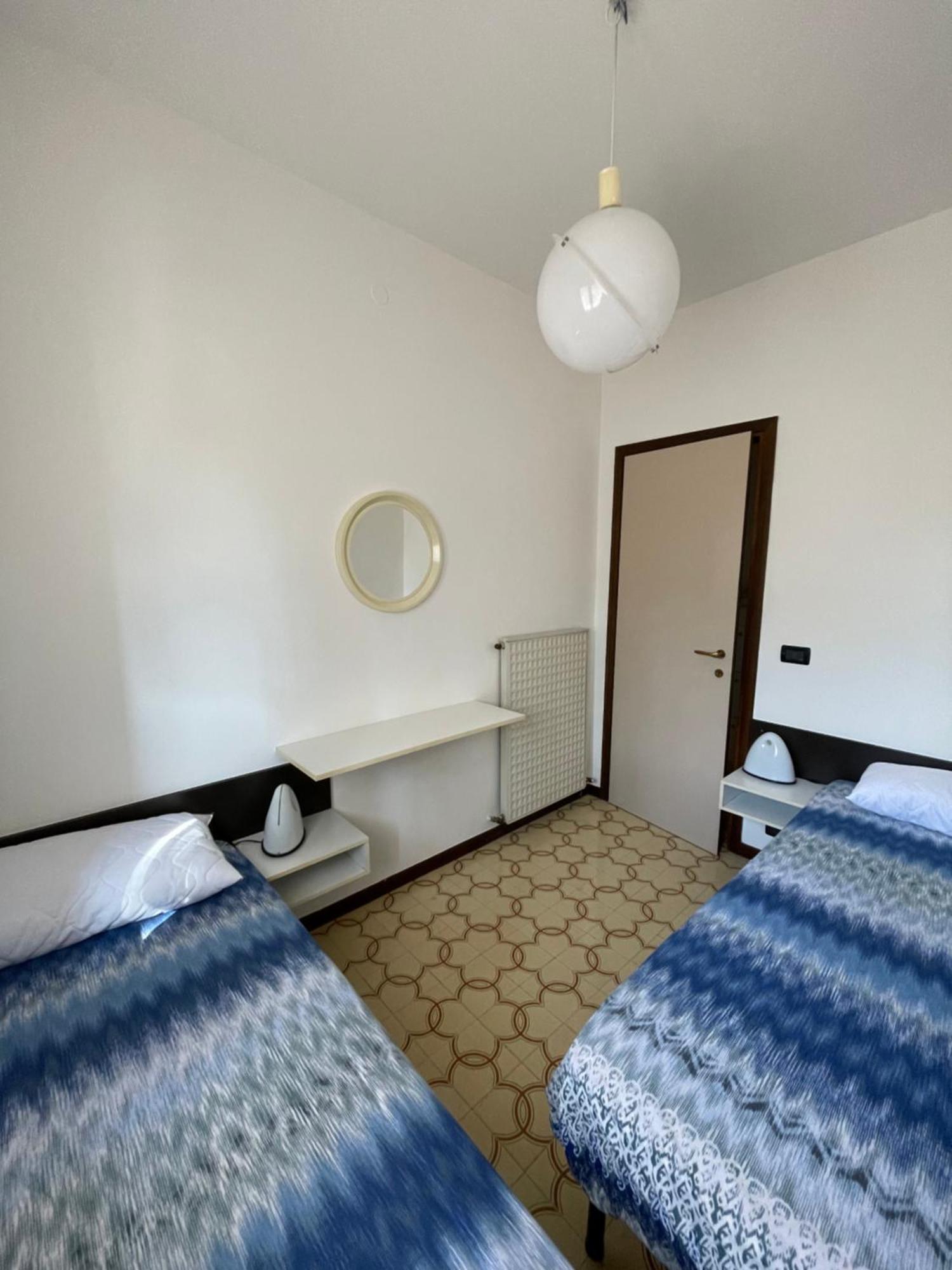 Nico'S Apartment Peschiera del Garda Zimmer foto